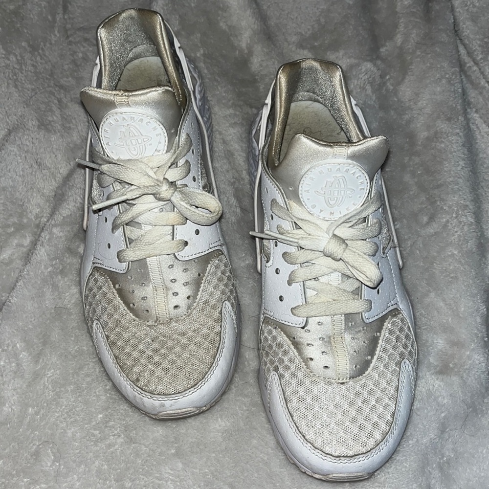 Women’s Nike Huaraches